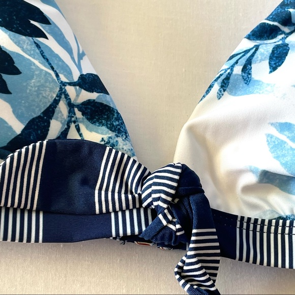 Splendid Bikini Top Adrift RSC Halter Bra Swimwear SP10230 Navy Floral Prints XS - Picture 16 of 16